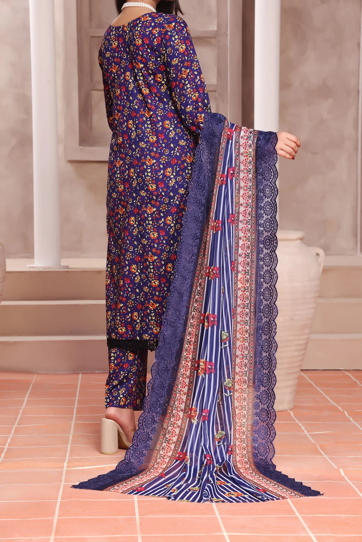Aiza Momina Chikankari D-57 - Image 4