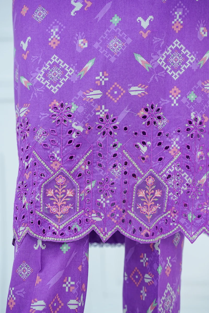 Aiza Momina Emb D-65 - Image 4
