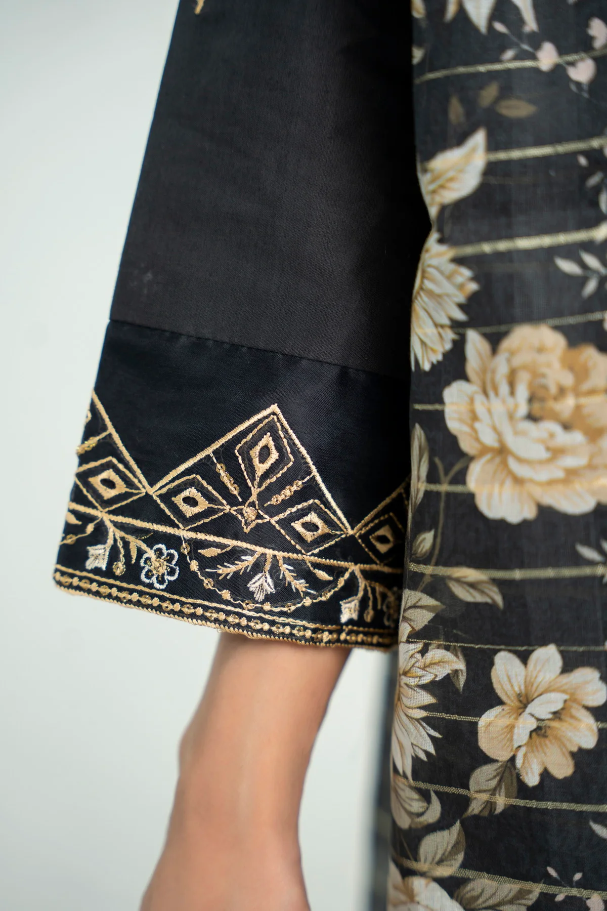 Anmol Emb D-1012 - Image 4