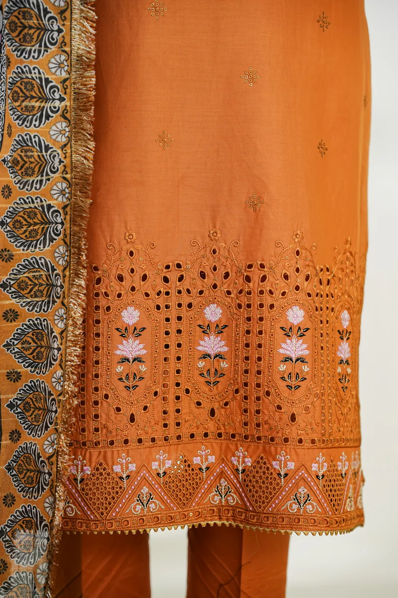 Anmol Embroidered D-091 - Image 4