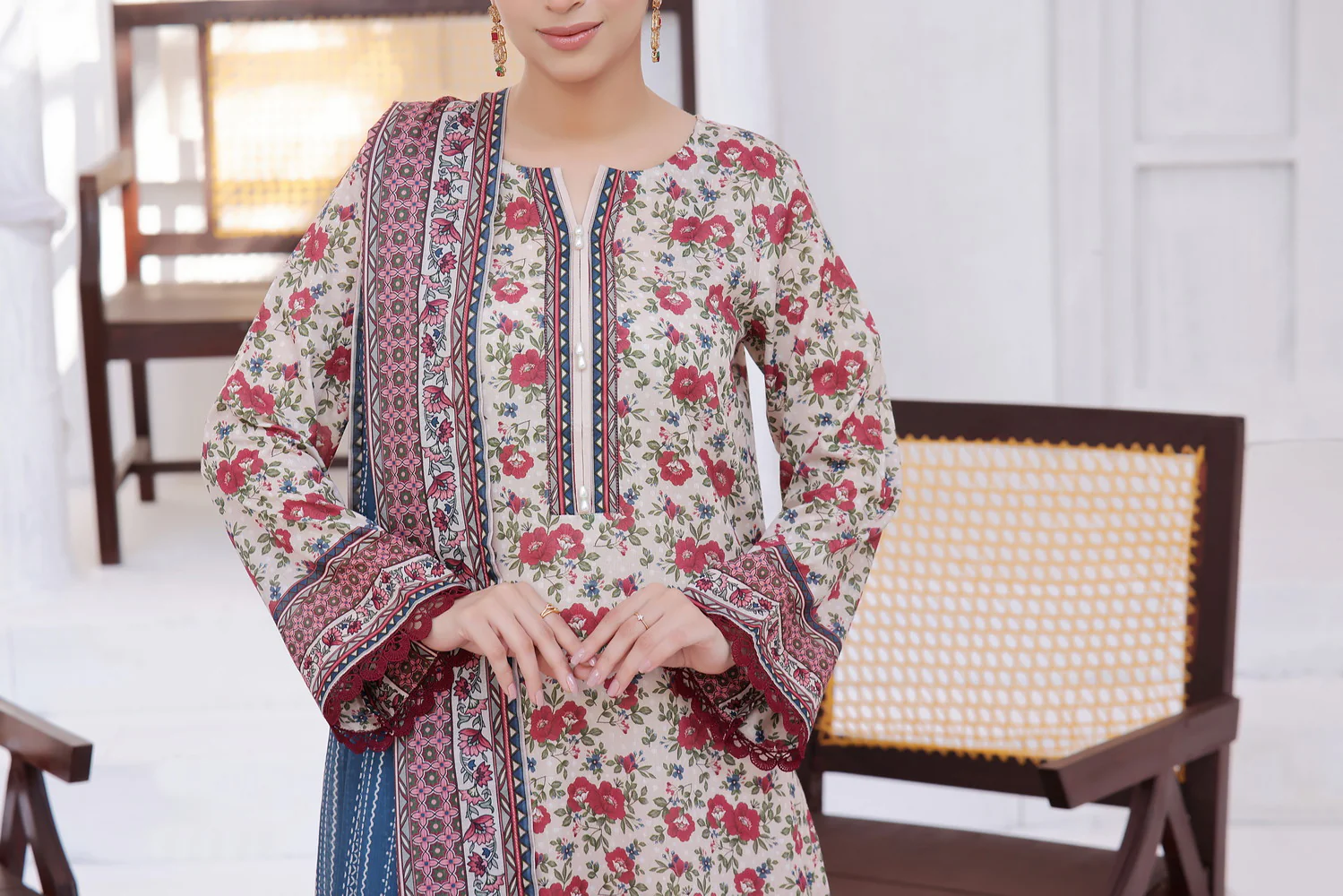 Ayesha Alishba Lawn D-599 - Image 4