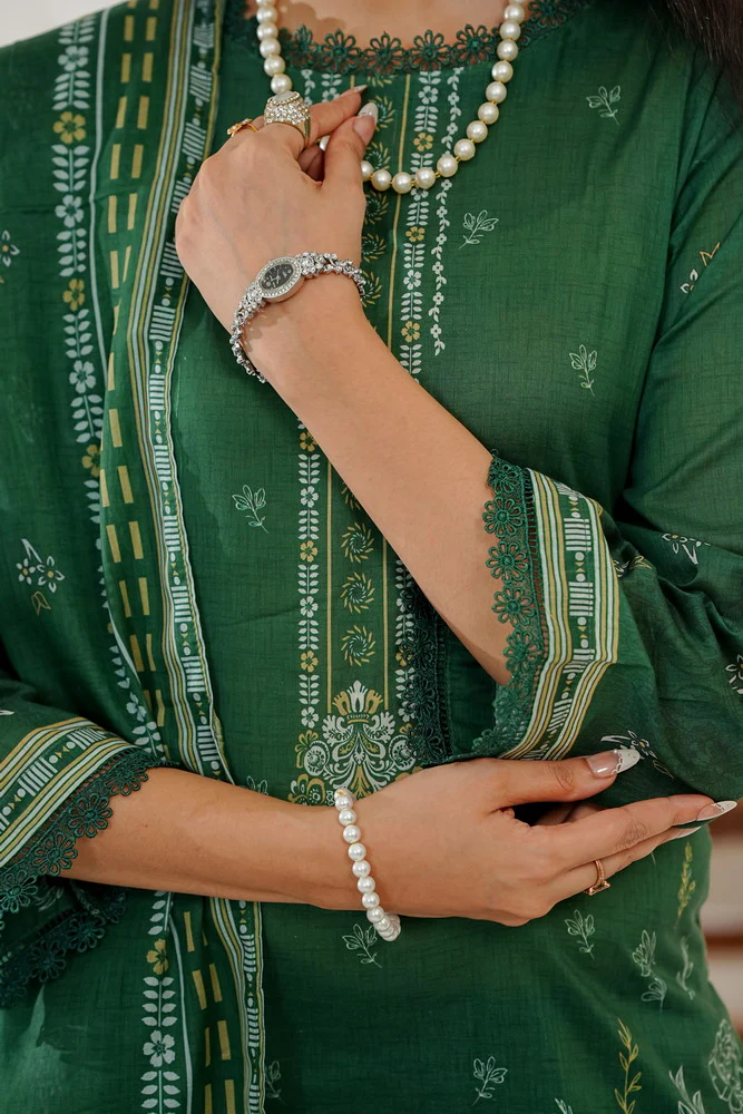 Ayesha Alishba Lawn D-647 - Image 3