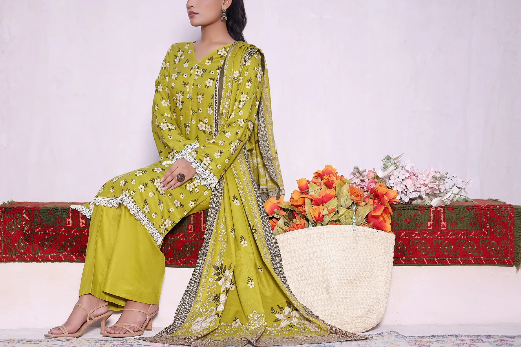 Classic Mid Summer D-4811A - Image 3