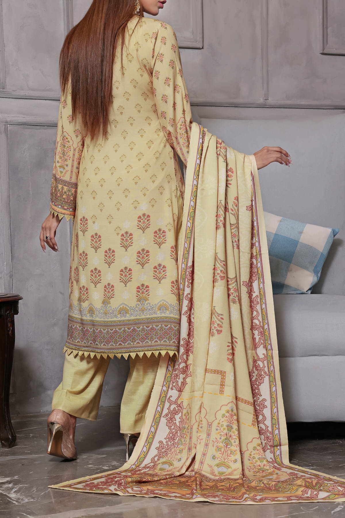 Hina Umer Winter D-02 - Image 3