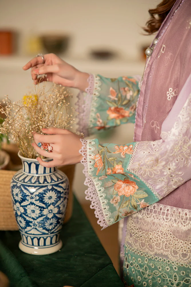 kashish Emb 08 - Image 5
