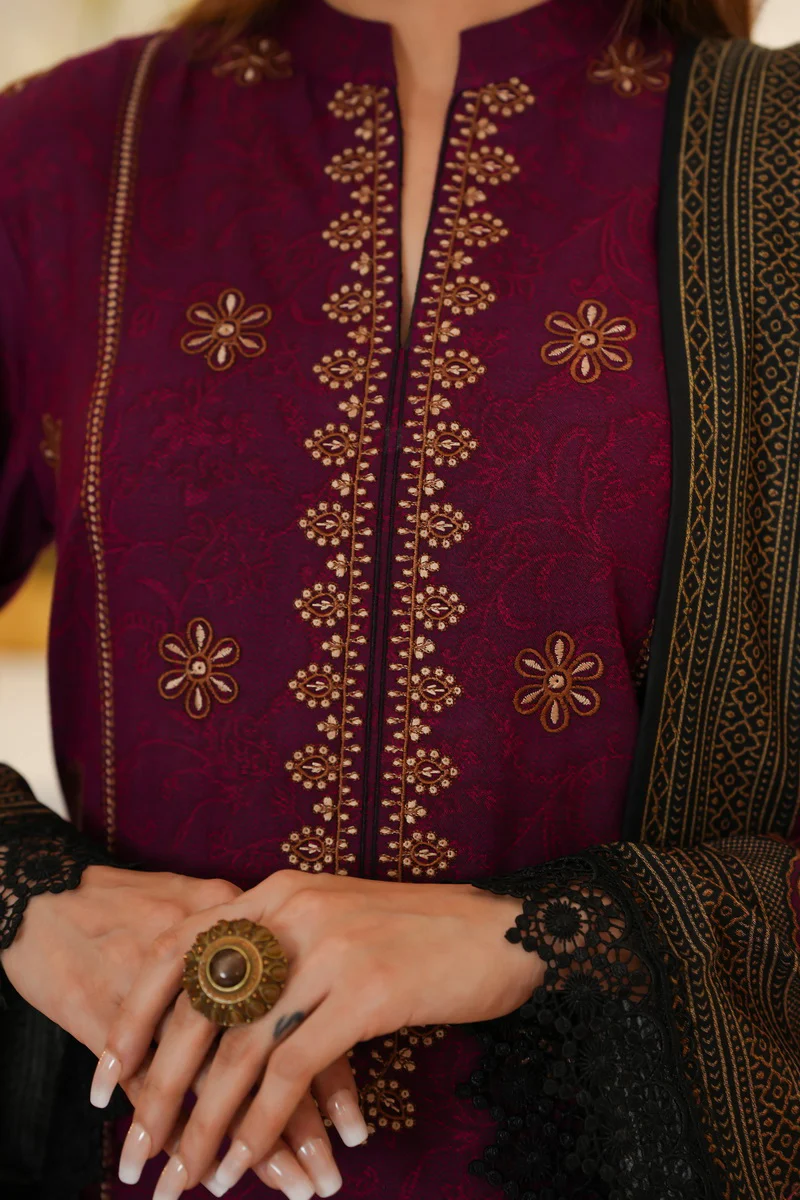 Mahnoor Emb Dhanak D-370 - Image 4