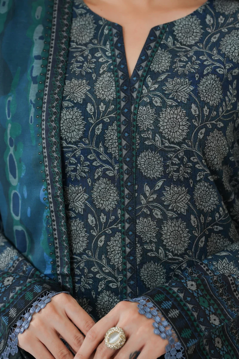 Shahkar Print Khaddar D-016 - Image 4