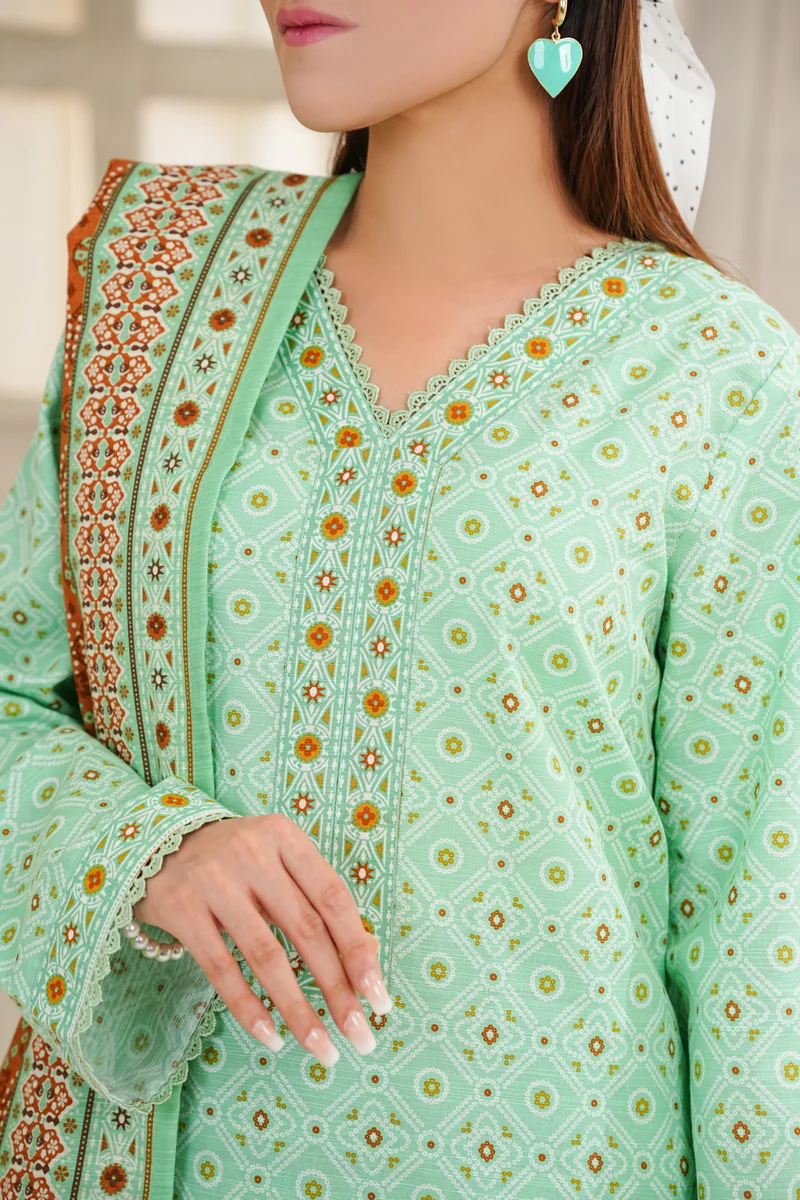 Shahkar Print Khaddar D-5516 - Image 3