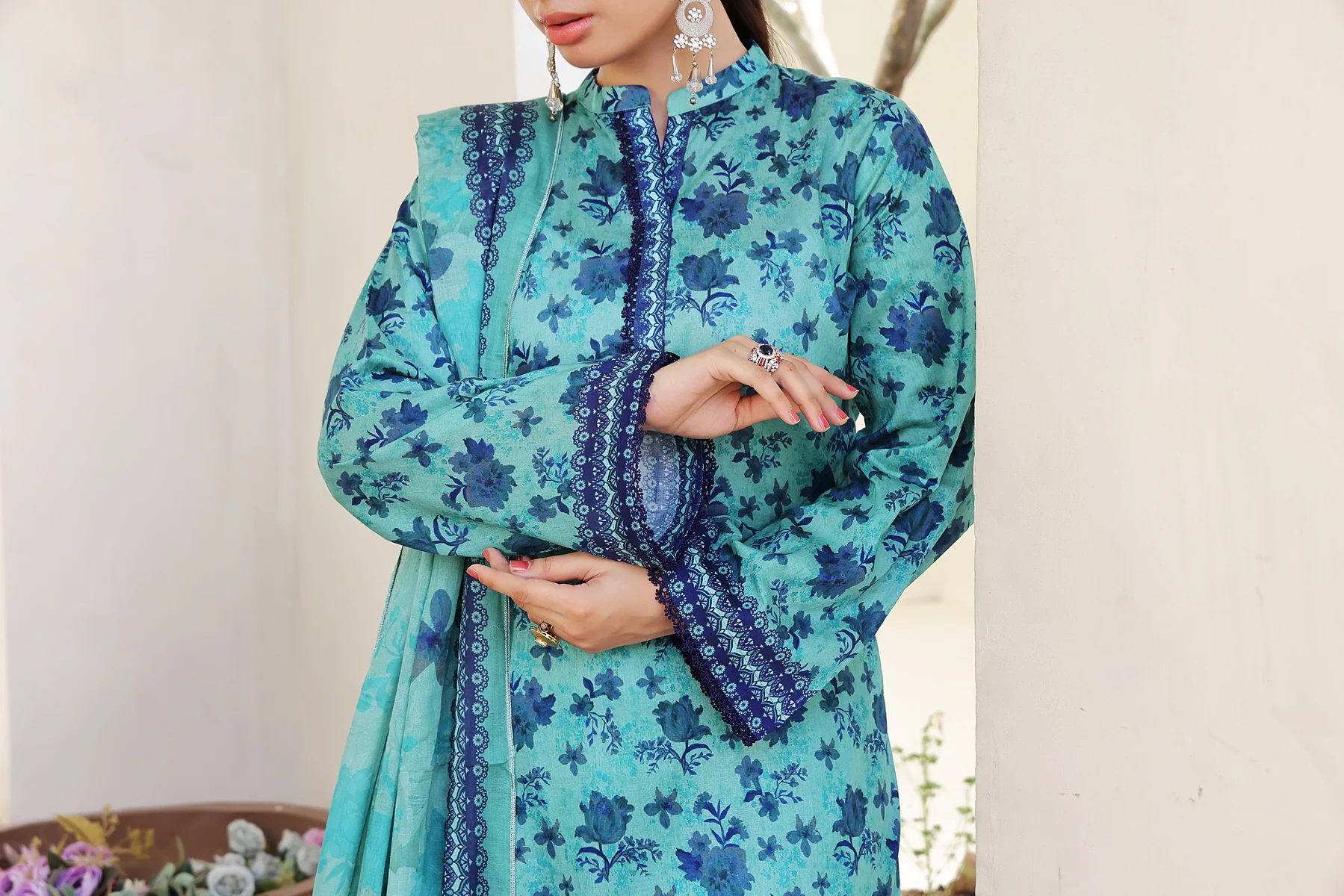 Sufinas Lawn D-653 - Image 4