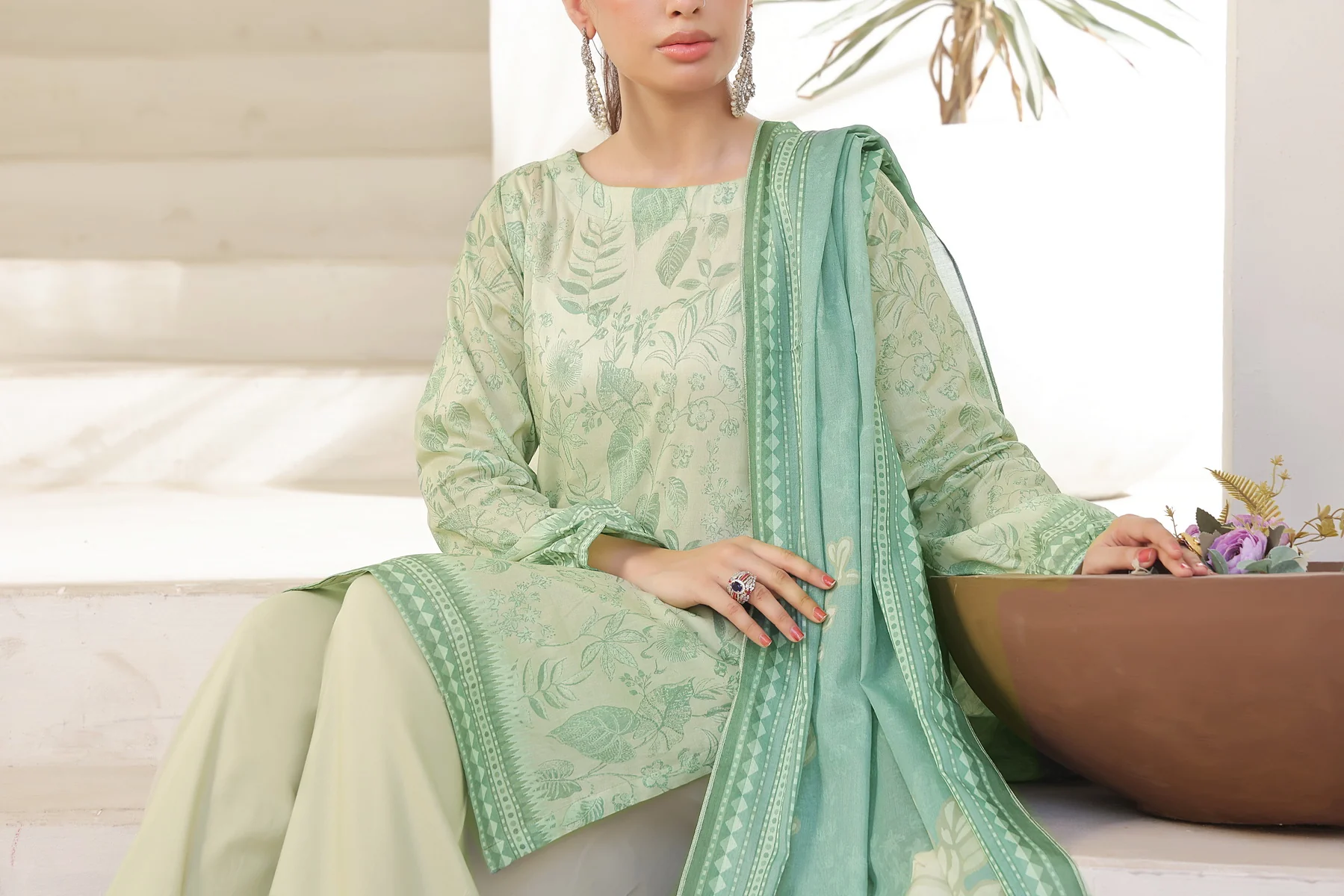 Sufinas Lawn D-654 - Image 4