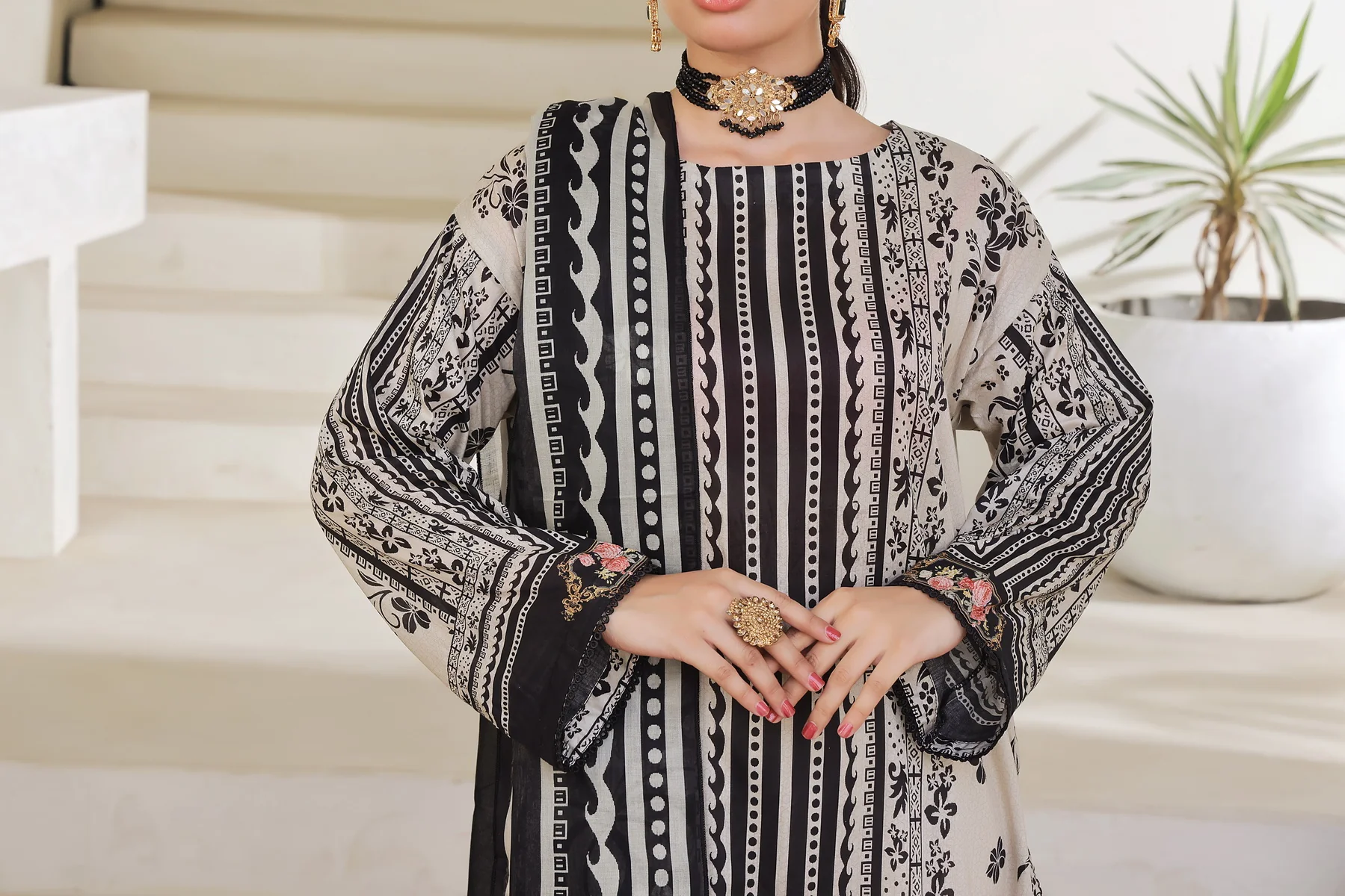 Sufinas Lawn D-660 - Image 3
