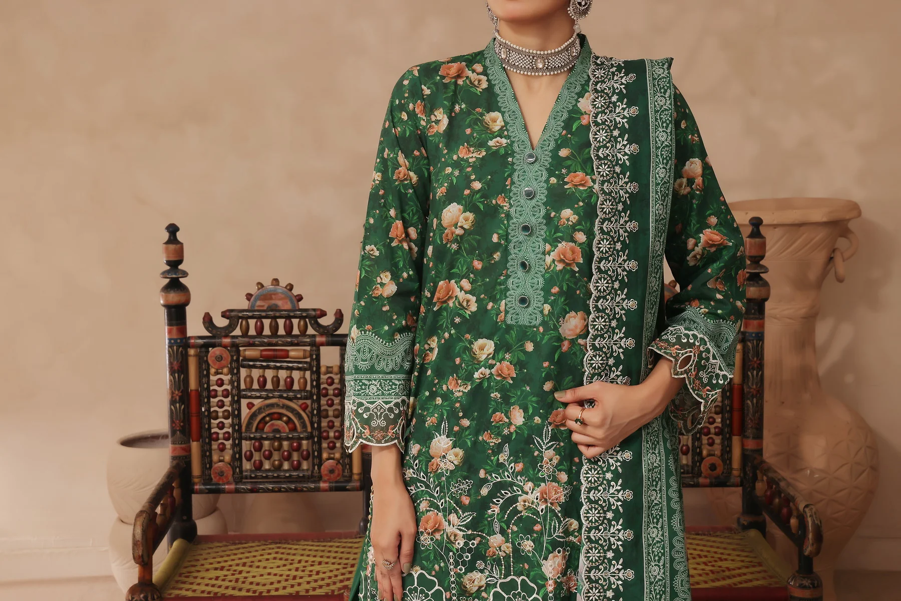 Zynah Chikankari D-609 - Image 5